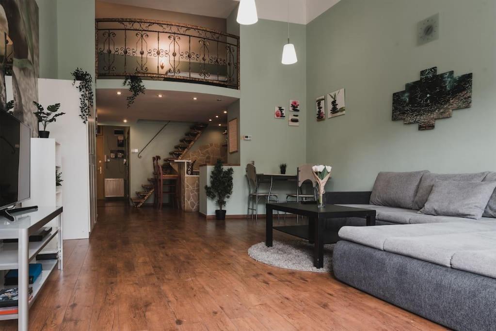 Main Street Apartment / Heart Of Bp Budapest Exterior foto